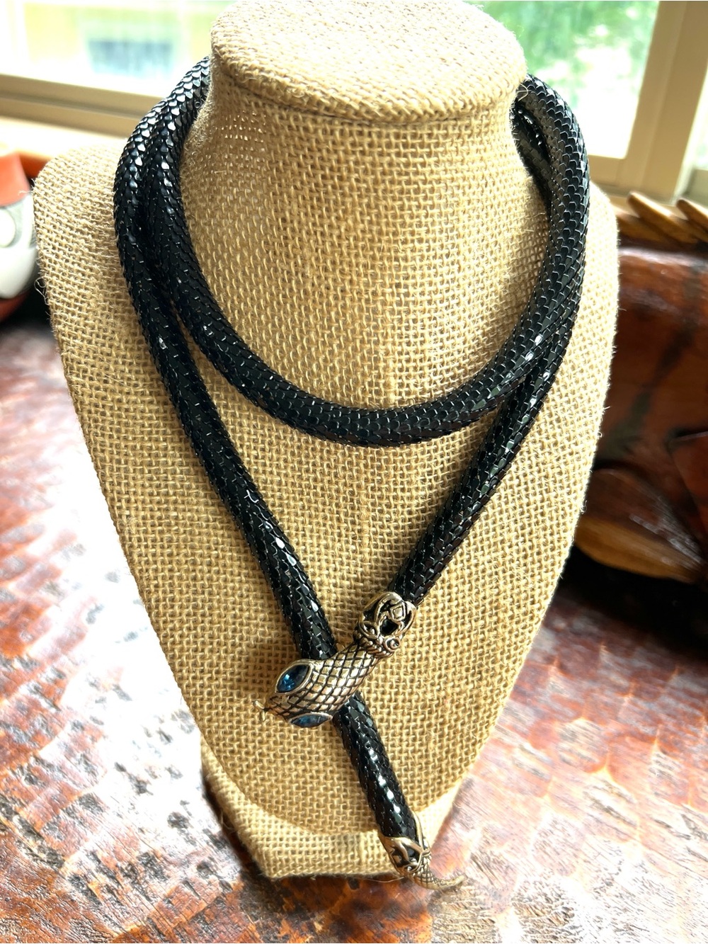 Signed DL Auld exotic golden snake head & tail black shiny mesh necklace belt